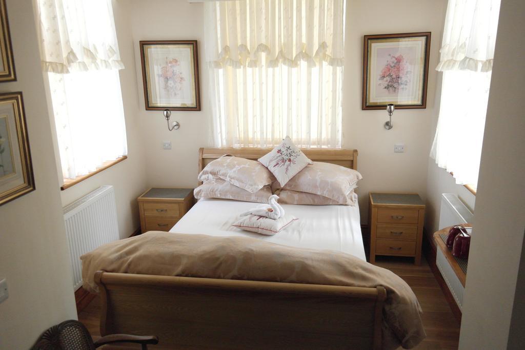 Little Red Rooster Rest Hotel Tenby Phòng bức ảnh